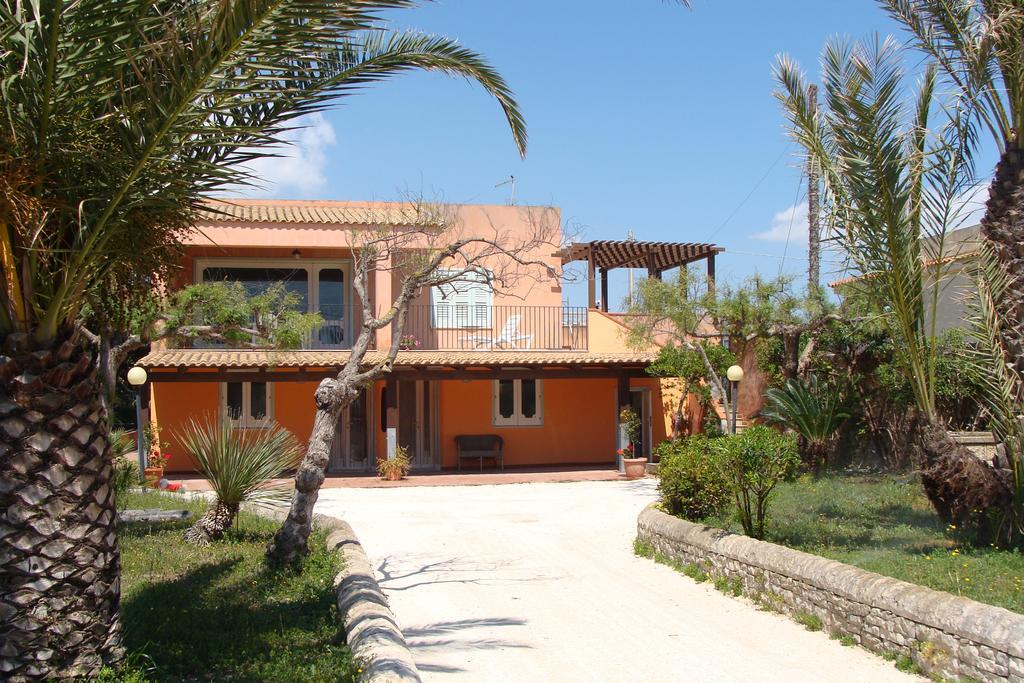 La Villa Rosa Al Mare Pozzallo Room photo